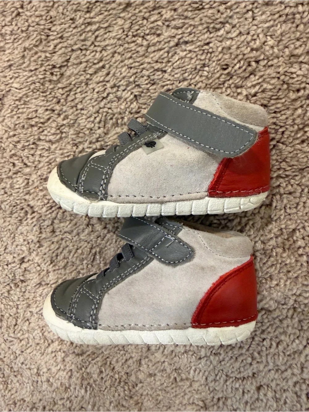 Old Soles high pave Gray Suede Baby Sneakers Red Heel baby walker shoes size 3